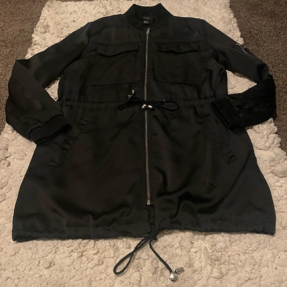 Forever 21 Women’s Long Black Zip Up Bomber Jacket Large w Tie at Waist & Bottom - Picture 4 of 11